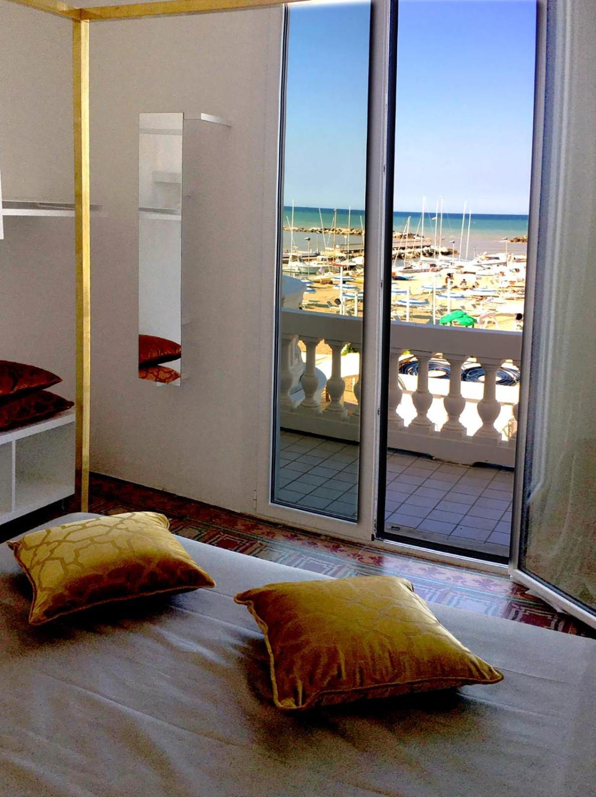 Villa La Torretta Luxury B&B - Adults Only - Ріміні Екстер'єр фото